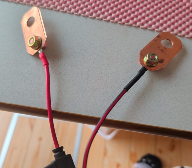 バッテリー残量がわからない！シャント式モニターを取り付けてみたら…まさかの作り直しへ